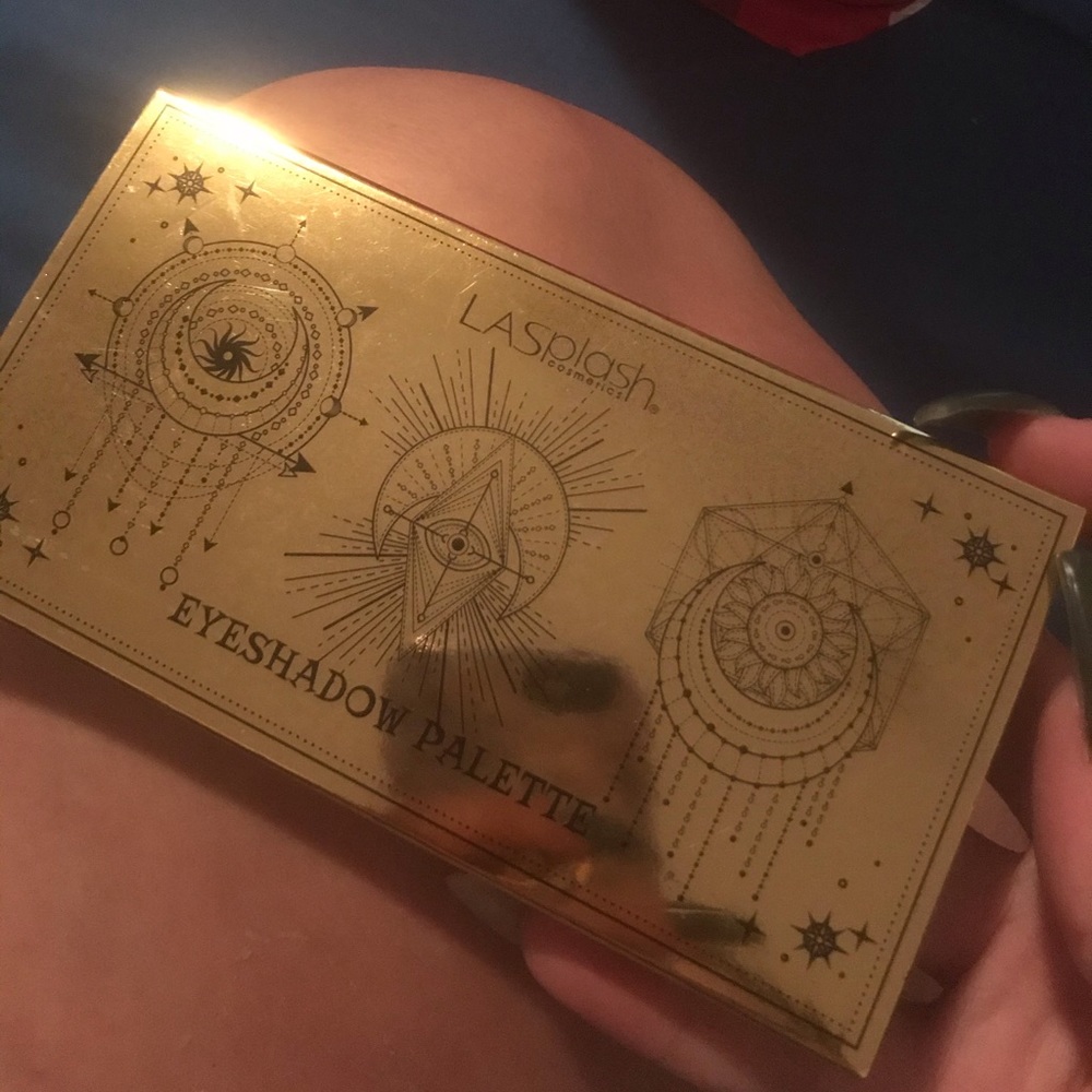 Lasplash eyeshadow palette